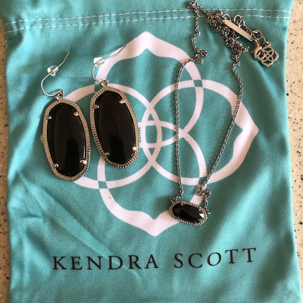 Kendra Scott Elisa necklace and earrings